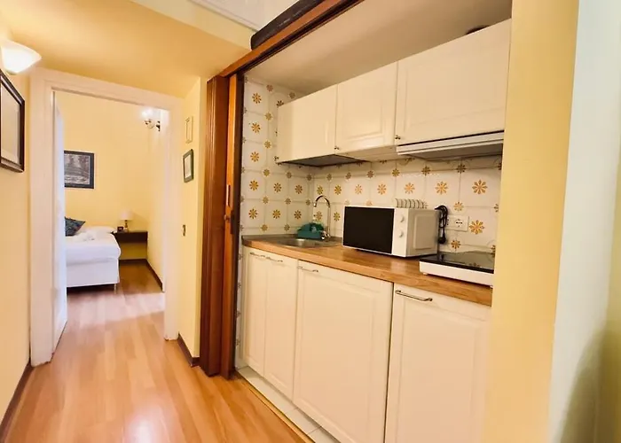 Historic By The Pantheon Apartman *