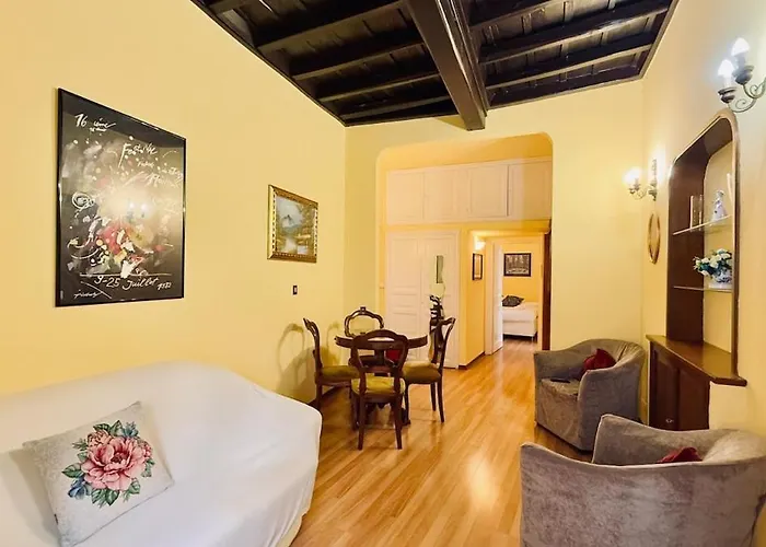 Historic By The Pantheon Apartman *