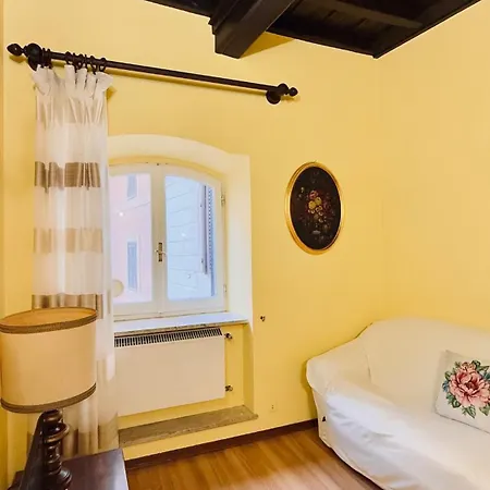 Historic By The Pantheon Apartment